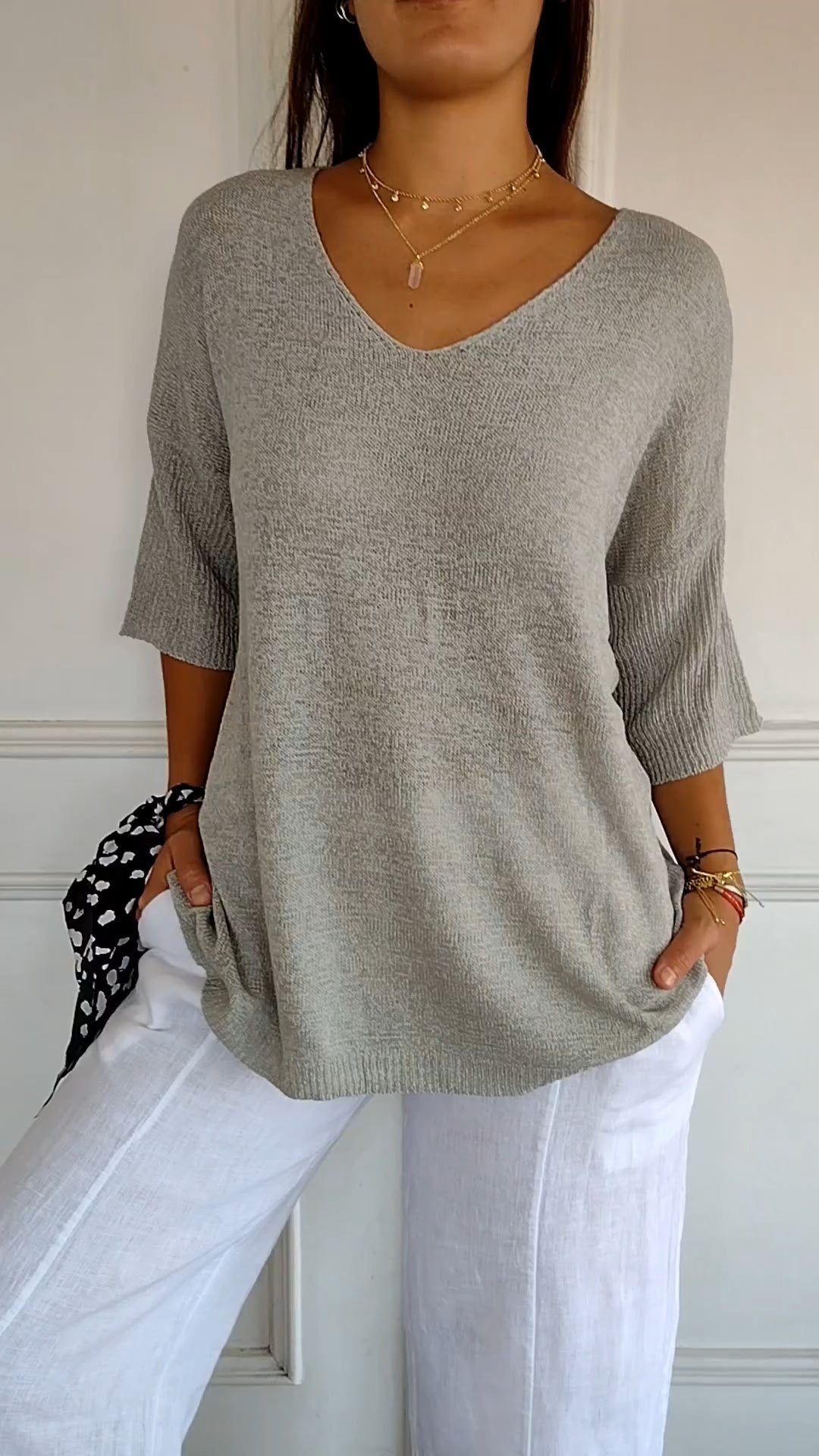 Saya™ | Solid Color Knitted V-Neck Top