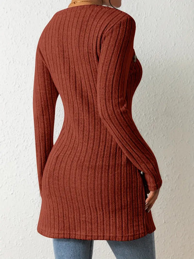 Julia | Top with Buttons and Ribbed Texture