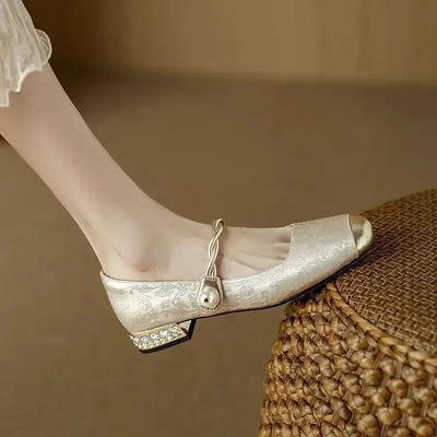 Cilia™ | Sandals with Refined Details & Absolute Comfort