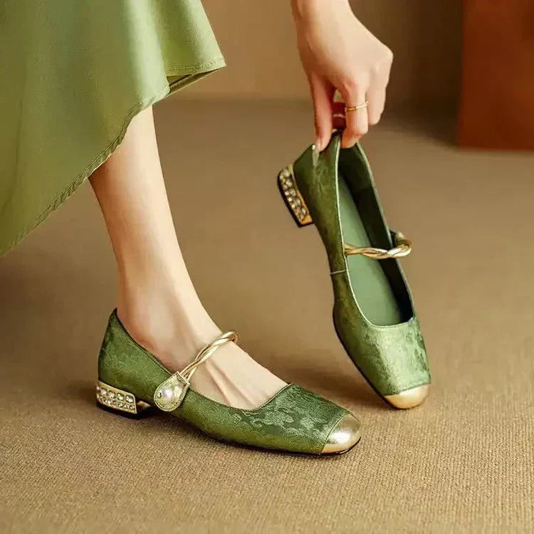 Cilia™ | Sandals with Refined Details & Absolute Comfort