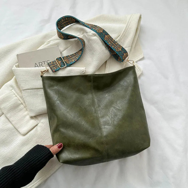 Chelsey’s Vintage Charm | Leather Shoulder Bag