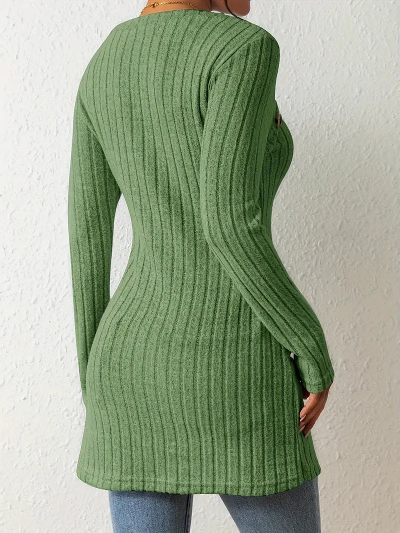 Julia | Top with Buttons and Ribbed Texture