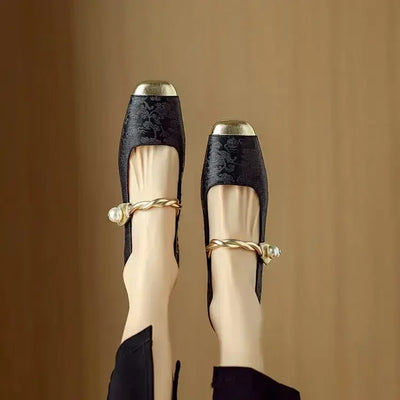 Cilia™ | Sandals with Refined Details & Absolute Comfort